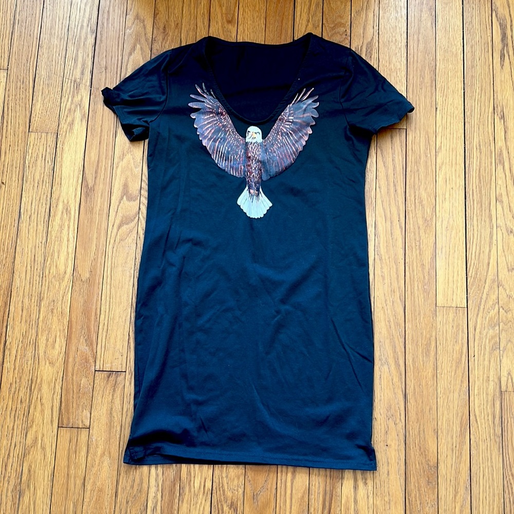 A dark grey bald eagle dress